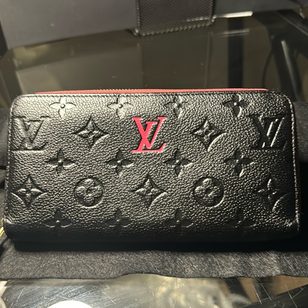 Authentic Louis Vuitton Empreinte Zippy Wallet